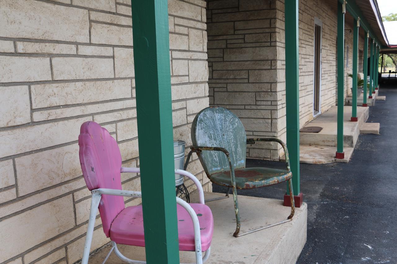 Hotel Kitsmiller On Main Fredericksburg Luaran gambar