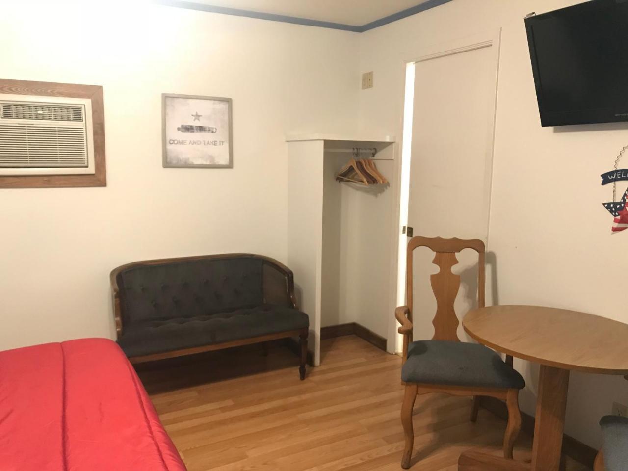Hotel Kitsmiller On Main Fredericksburg Luaran gambar