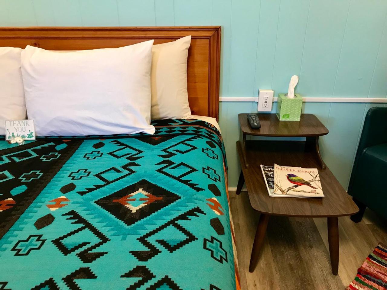 Hotel Kitsmiller On Main Fredericksburg Luaran gambar
